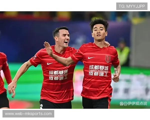 成都蓉城争冠掉队，场内场外“人和”因素成关键