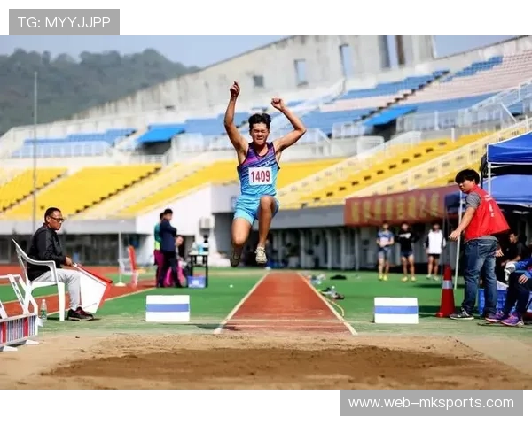 男子C组孙敬涵斩获湖南青少年公开赛冠军，并收获男子组最低杆数奖