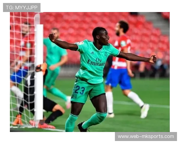 深圳小外援史密斯近四战场均38分，率队终结上海九连胜