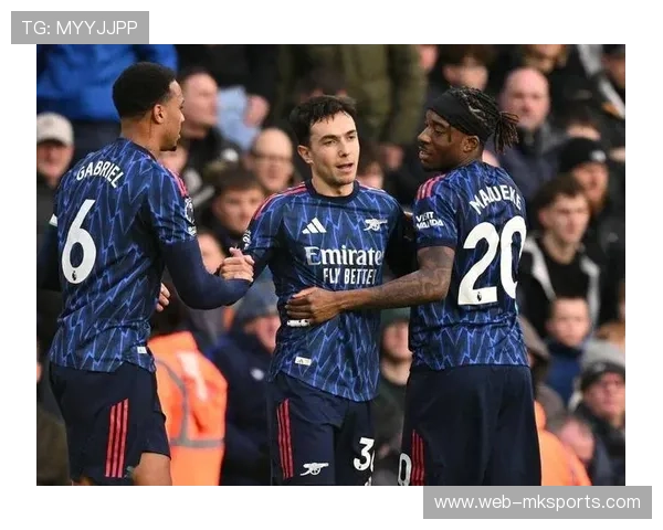 英超第24轮：阿森纳4-0大胜利兹联终结三轮不胜，暂时7分领跑